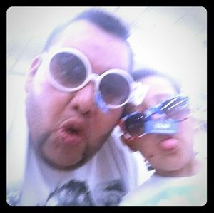 Meet your Posher, Cory